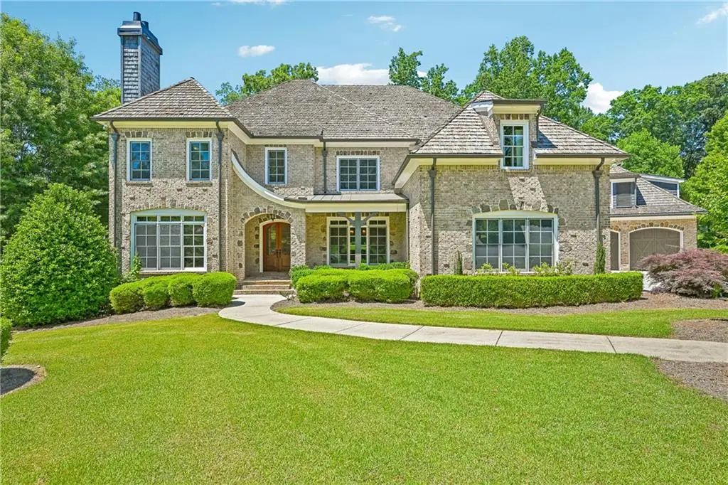 880 Crabapple Hill, Alpharetta
