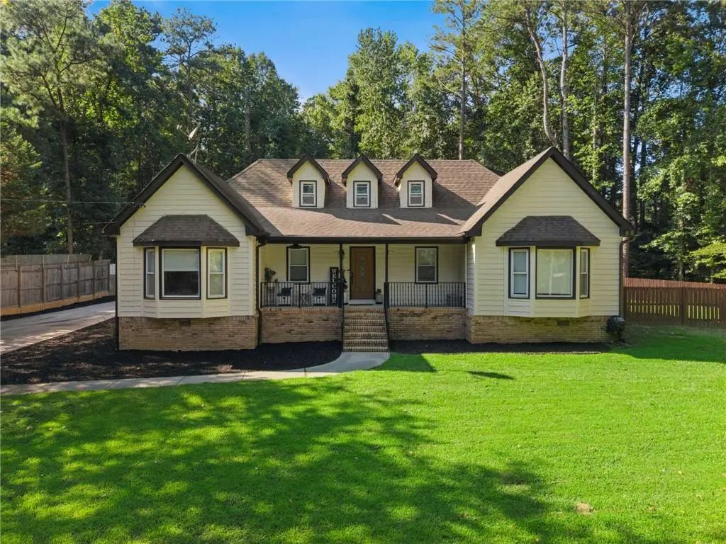 3525 Rock Falls Drive, Snellville
