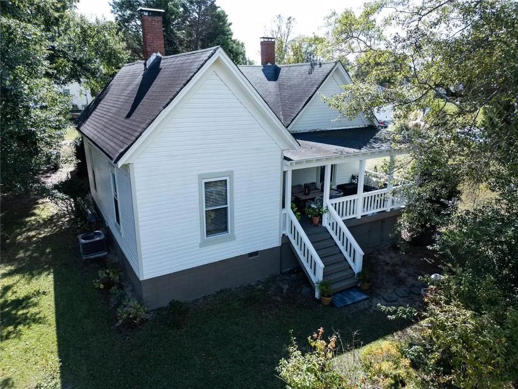 2 N Broad Street N, Porterdale
