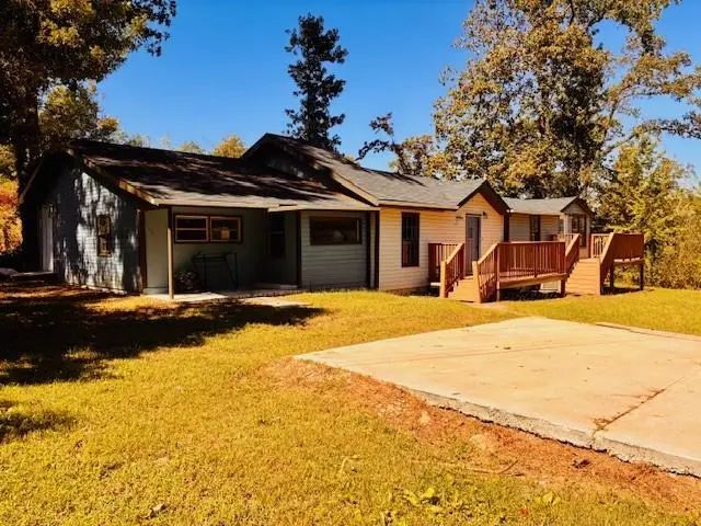 6075 Pinegrove Road, Riverdale