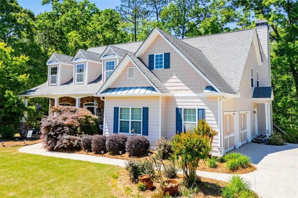 6170 Hedgestone Way, Douglasville