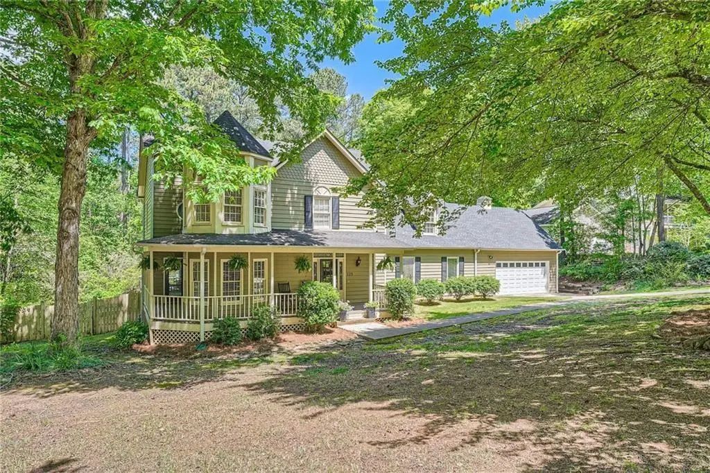 125 Picketts Lake Drive, Acworth