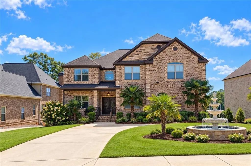 913 Fire Thorn Drive, Hampton