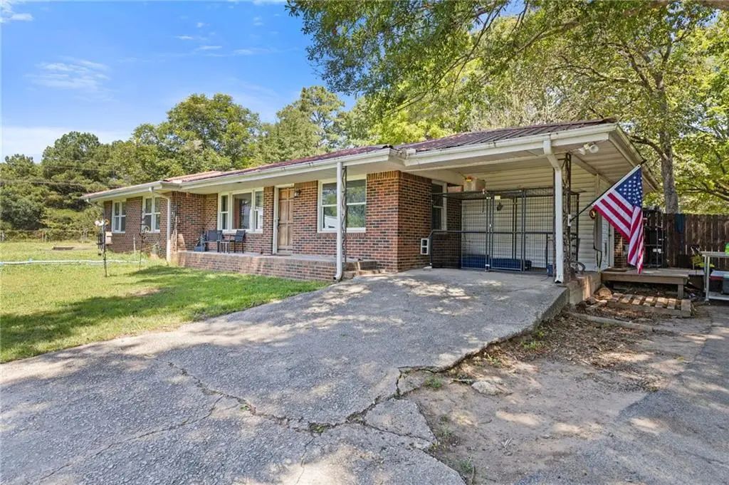 8274 Highway 166, Douglasville