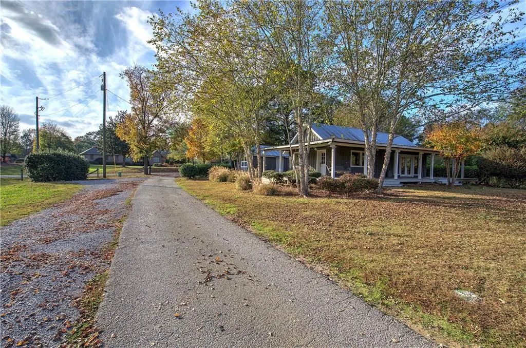 1195 Grady Road, Rockmart