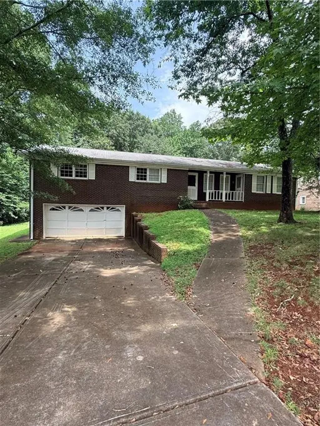 3827 Sherwood Drive, Douglasville