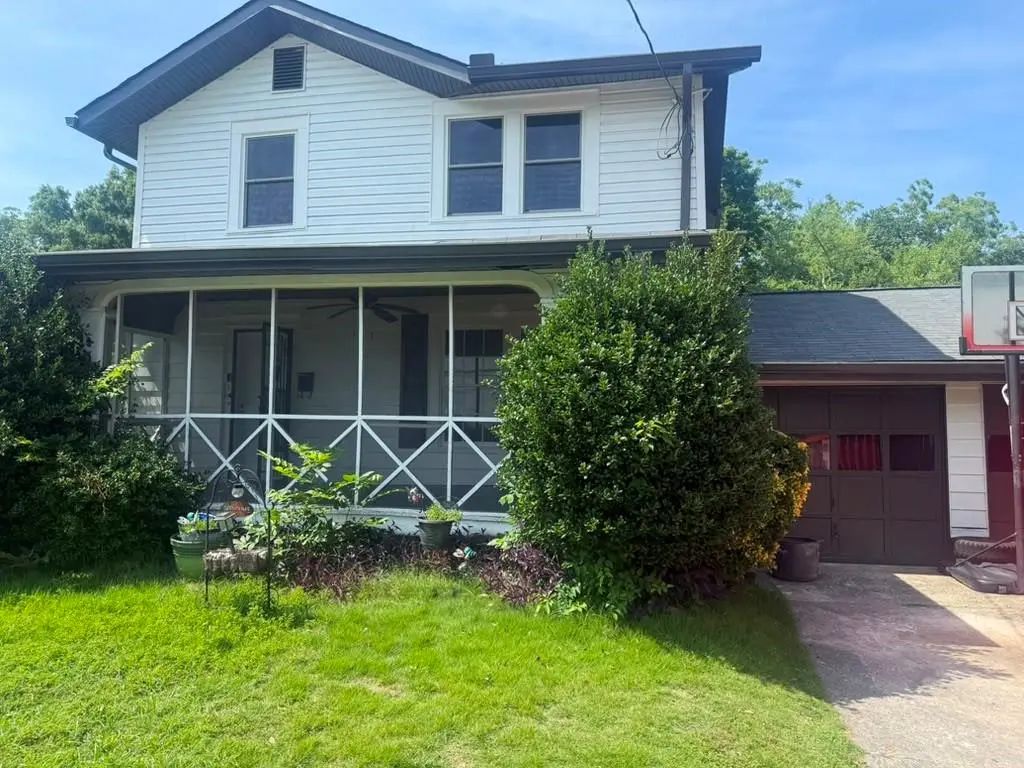 217 Montgomery Street Ne, Marietta