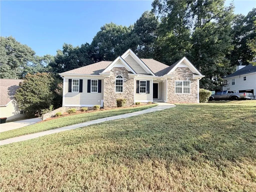 1412 White Oak Trace, Loganville