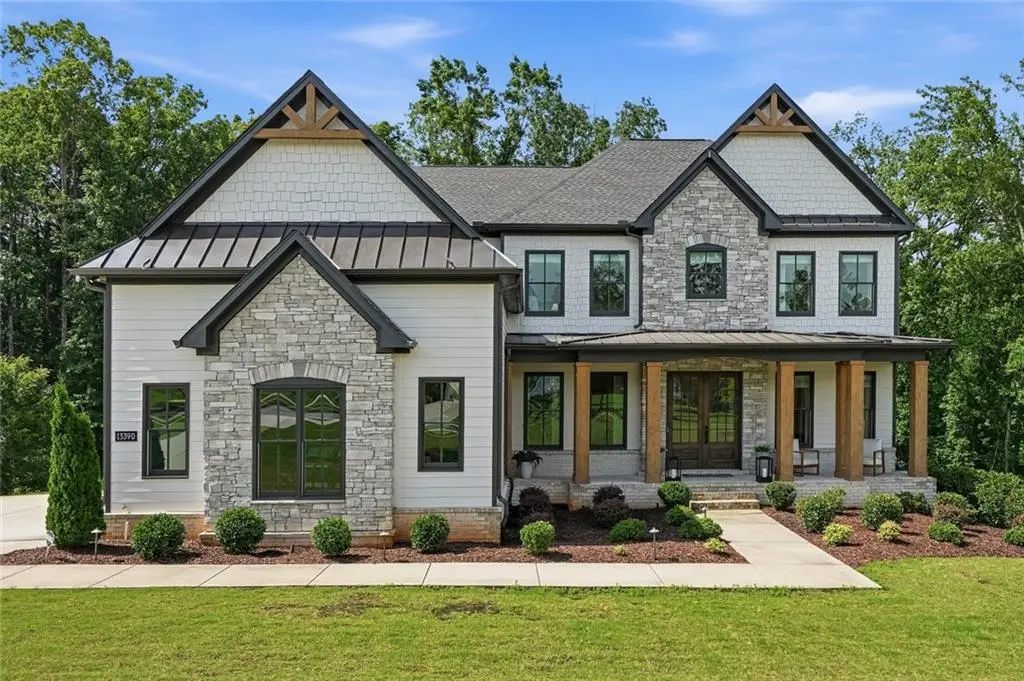 13390 Bishops Court, Roswell