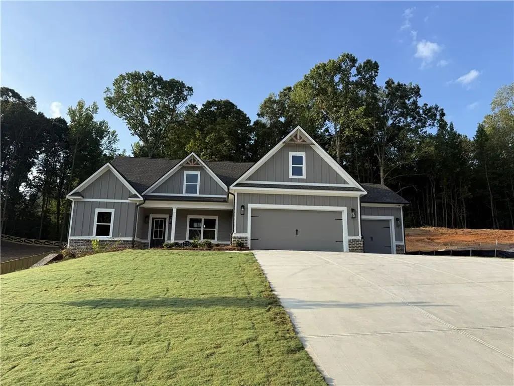1350 Birch Way, Loganville