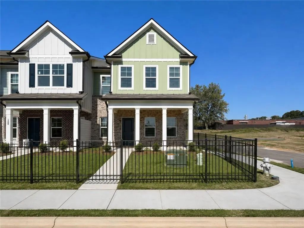 Unit 24 - 3261 Lake Carlton Road Sw, Loganville