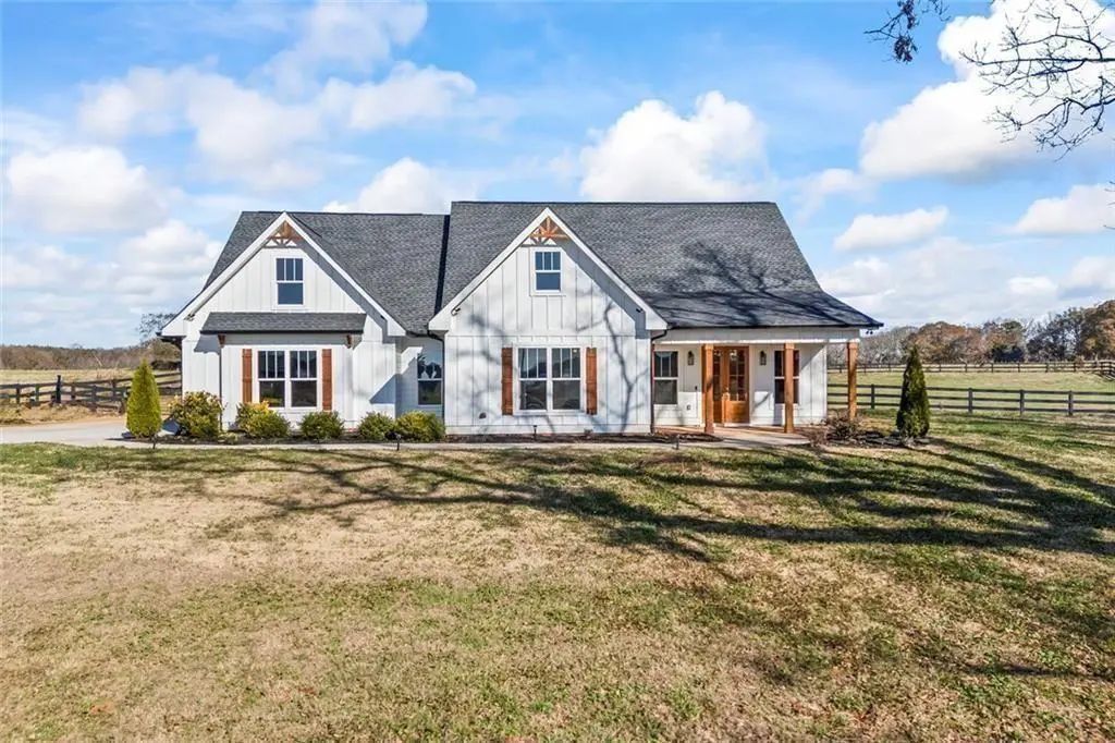 7588 Highway 98 W Road, Commerce