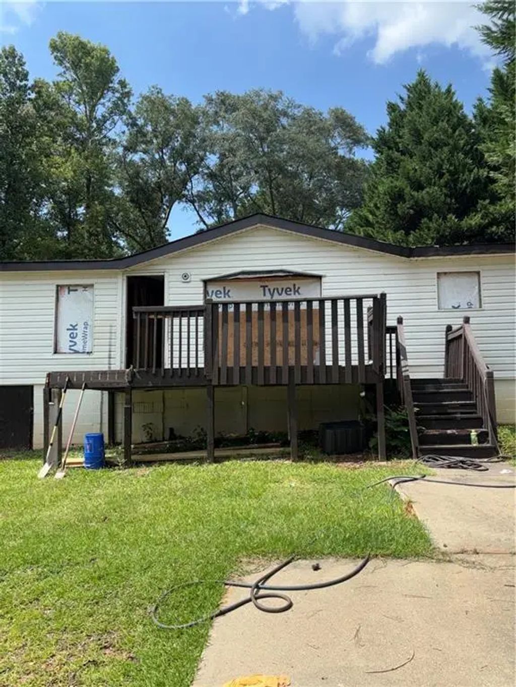 219 Lynn Road, Bethlehem