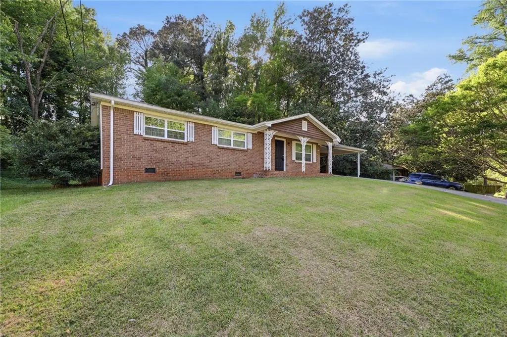 2322 Chestnut Log Loop, Lithia Springs