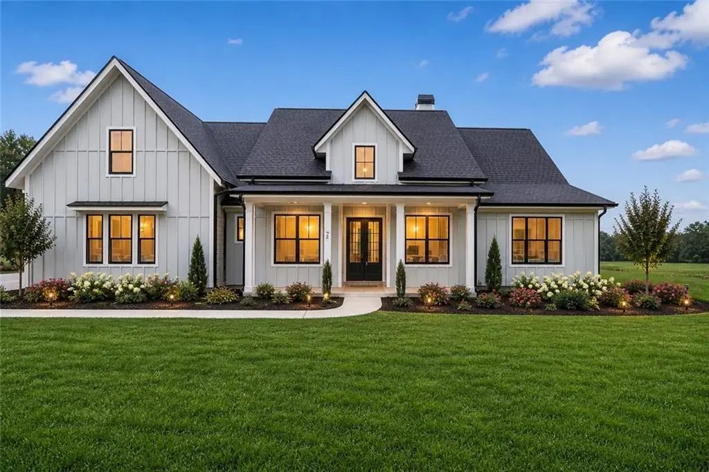 97 Old Town Road, Dacula