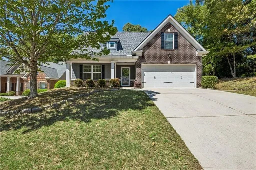 164 Bakers Farm Circle, Braselton