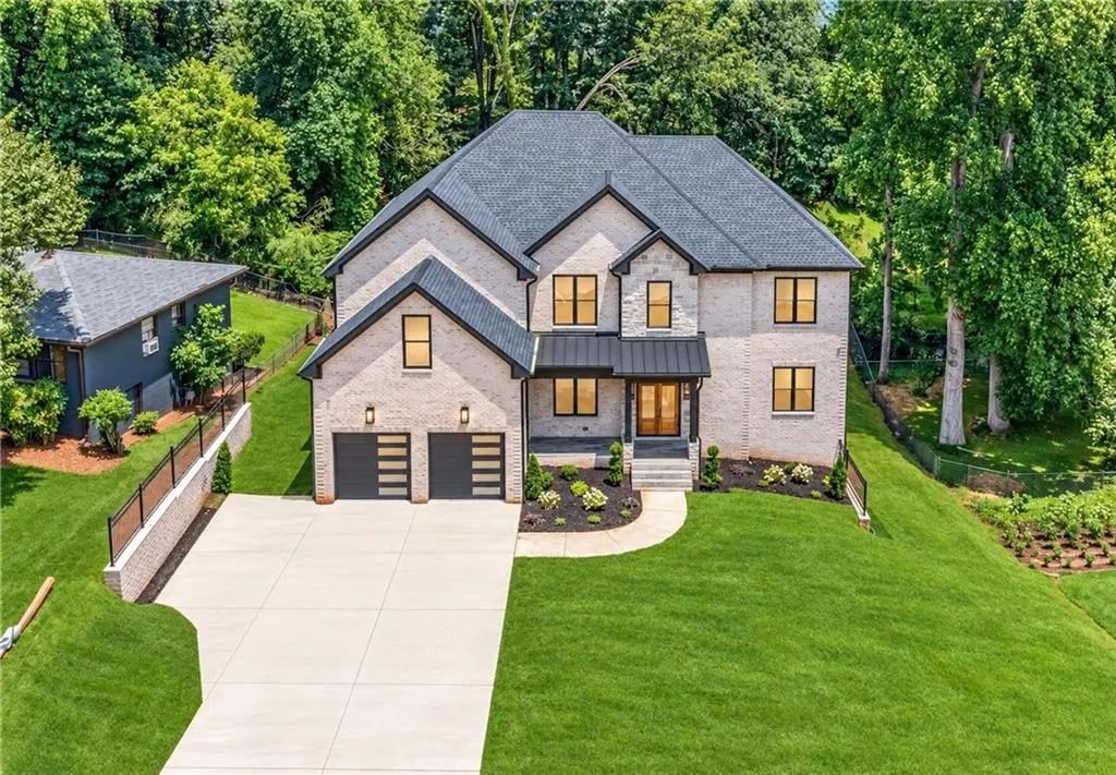570 Power Avenue, Buford