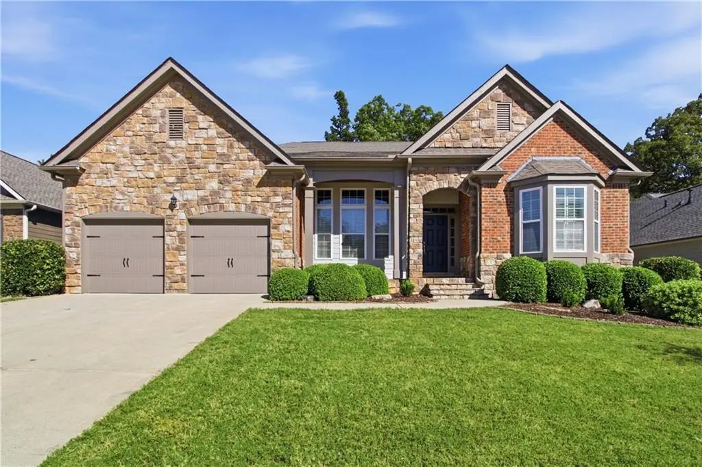 6785 Bransford Drive, Cumming