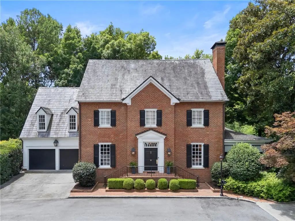 9 Nacoochee Place Nw, Atlanta
