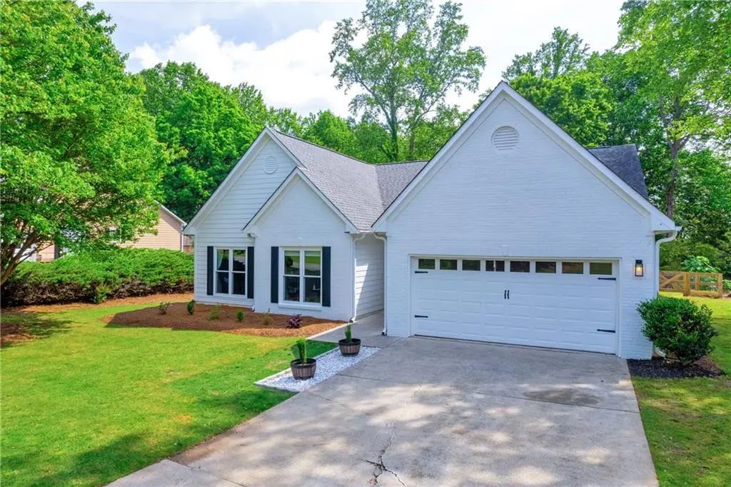 1525 Keystone Drive, Suwanee