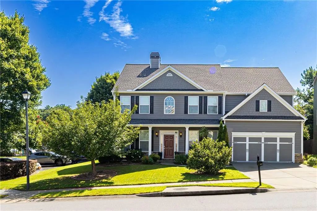 2445 Fisk Falls Drive, Braselton