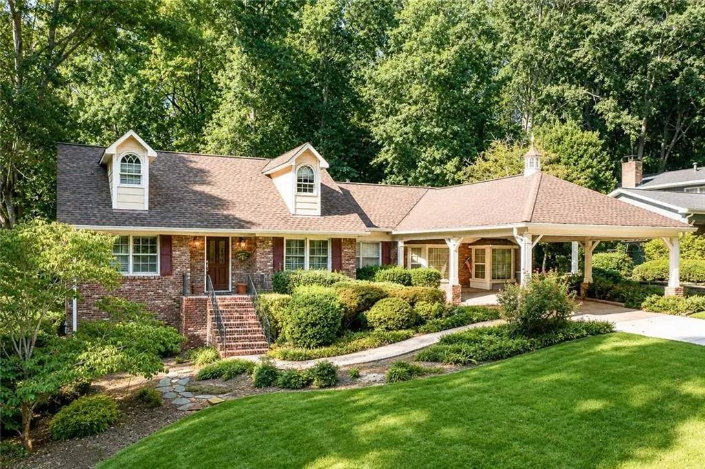 1830 Tara Circle, Douglasville