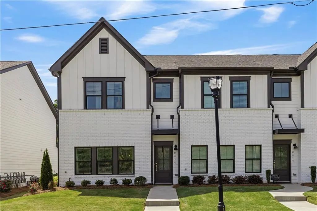 2414 Lakeshore Lane Se, Atlanta