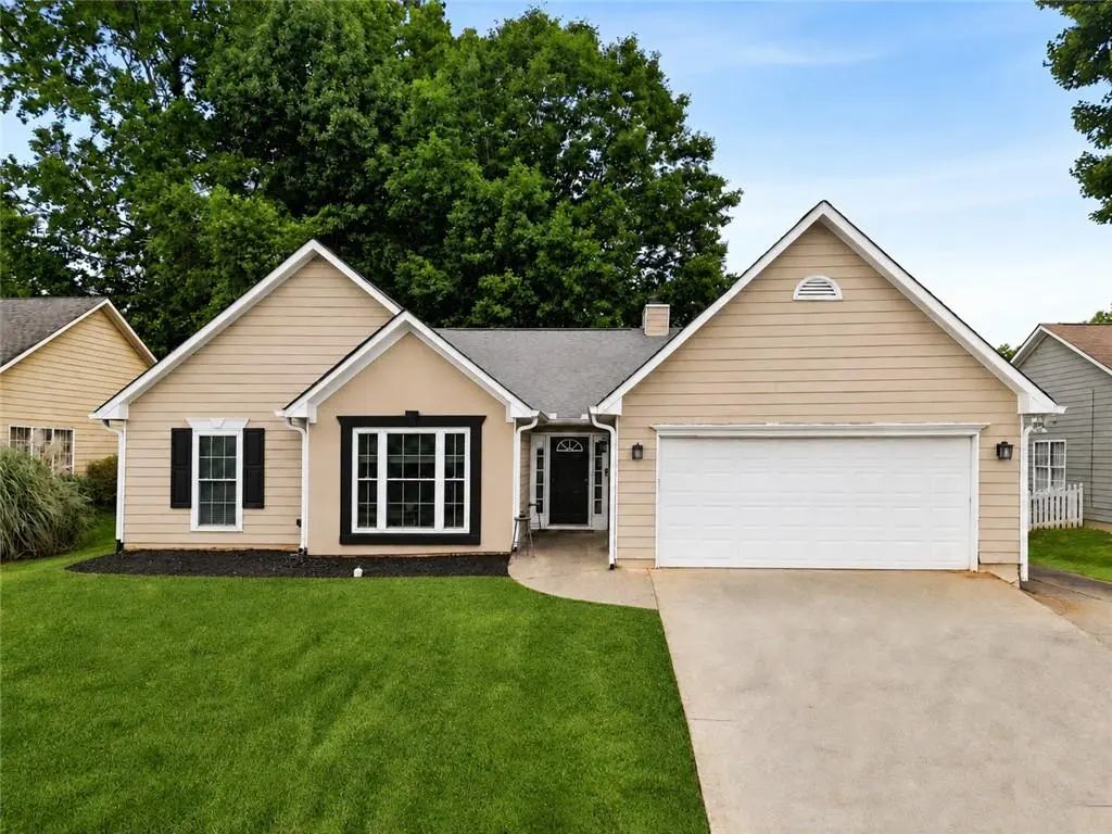 255 Paris Drive, Lawrenceville