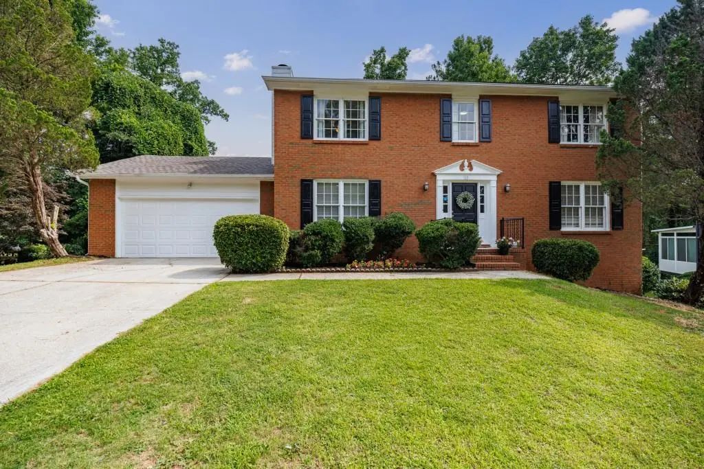 861 Lagoon Court, Stone Mountain