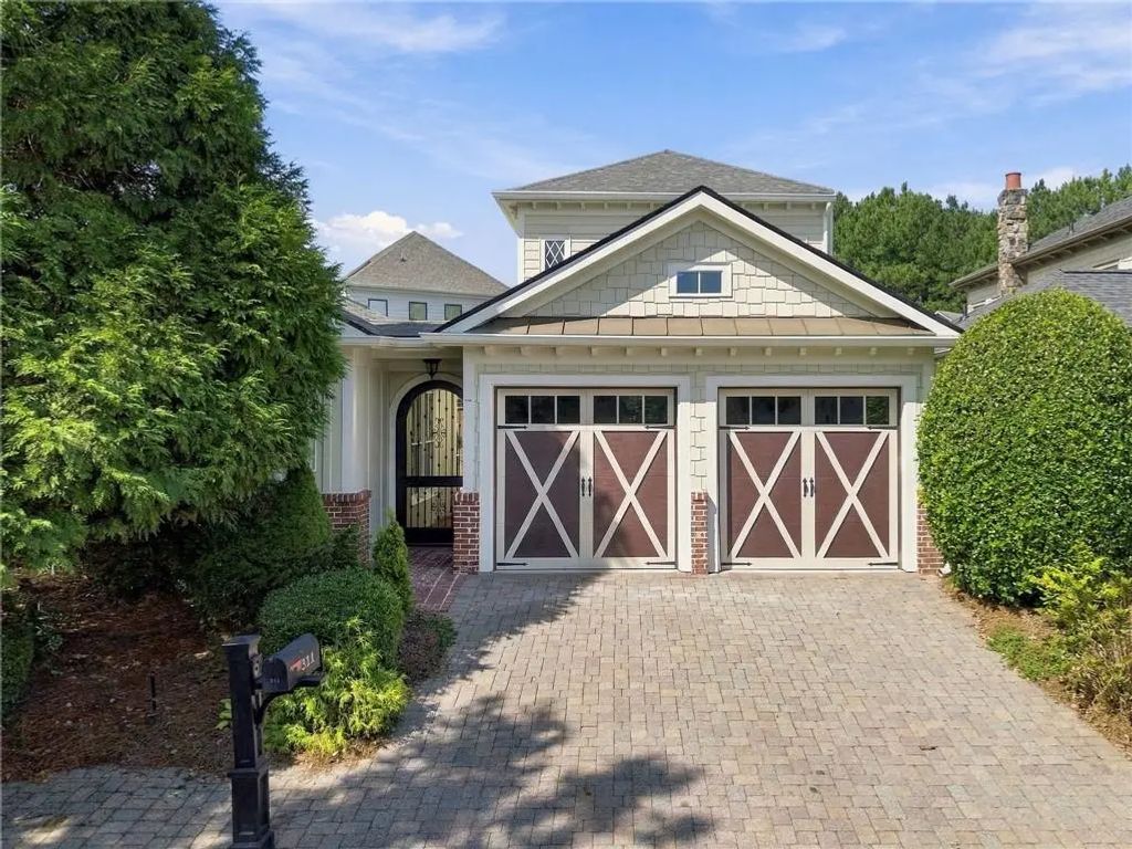 311 Gray Shingle Lane, Woodstock