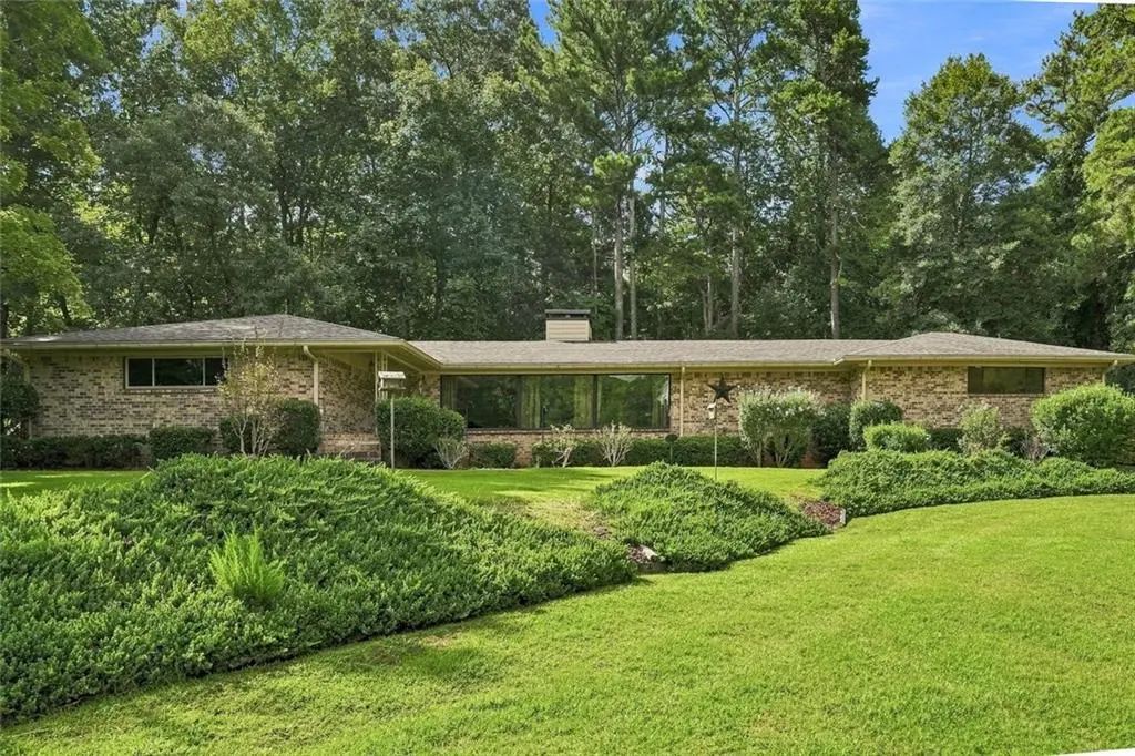 245 Plantation Road, Fayetteville