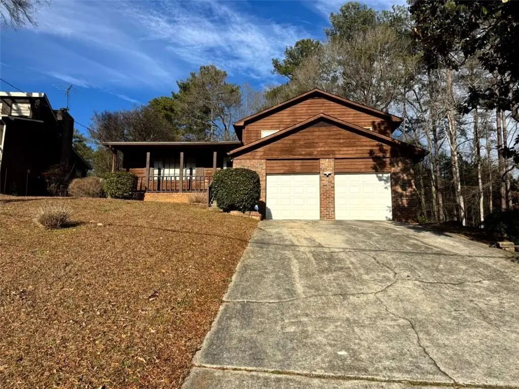 8678 Glenwoods Drive, Riverdale