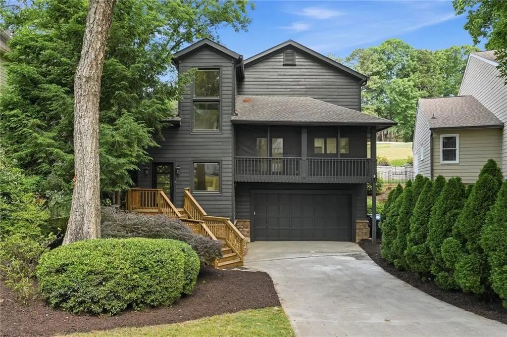 10210 Kinross Road, Roswell