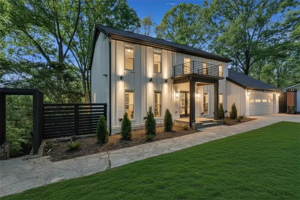 2707 Cosmos Drive Ne, Atlanta