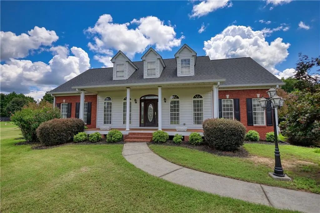2899 N Sharon Church Road, Loganville