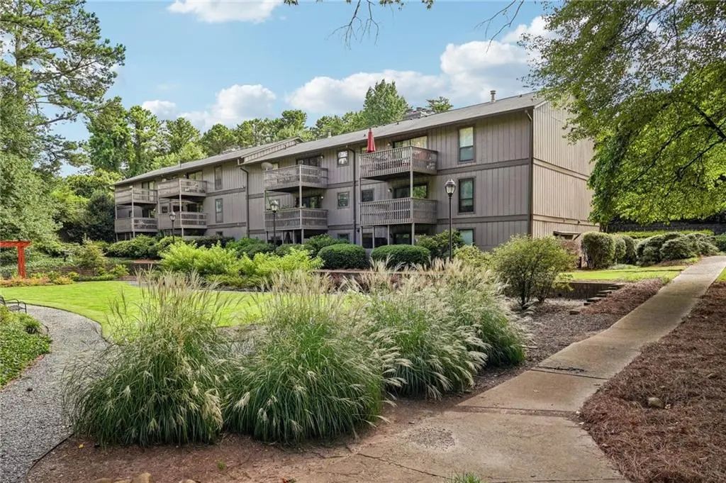 511 Embers Drive Se, Marietta