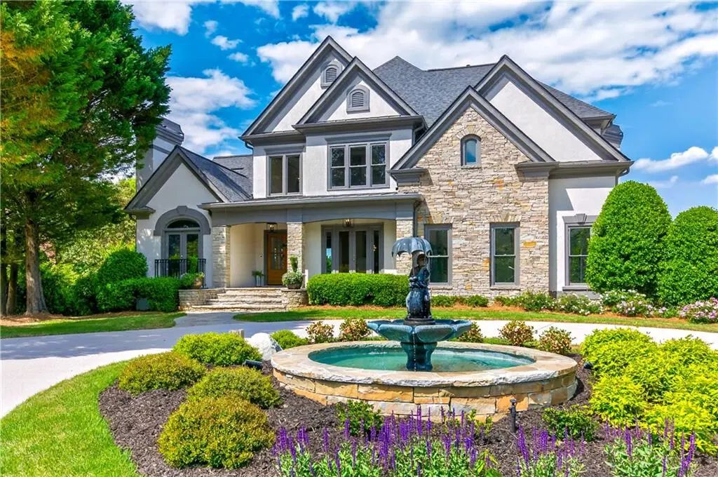 5925 Stoneleigh Drive, Suwanee