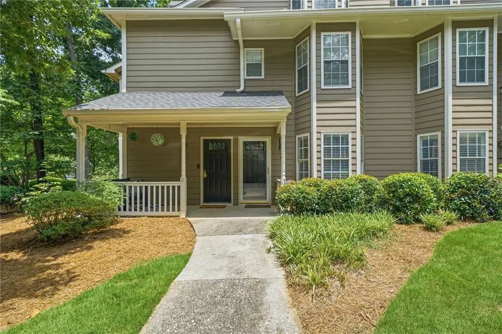 2166 N Forest Trail, Dunwoody