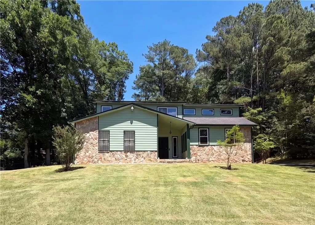6830 Earlhurst Road, Atlanta