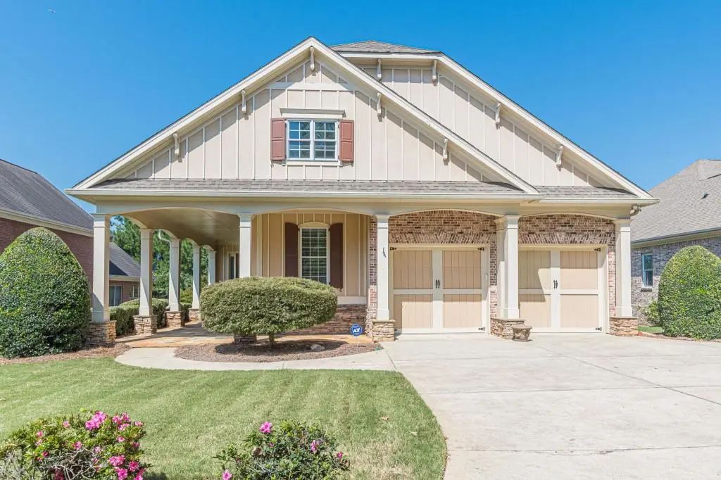 5926 Hogans Way, Douglasville