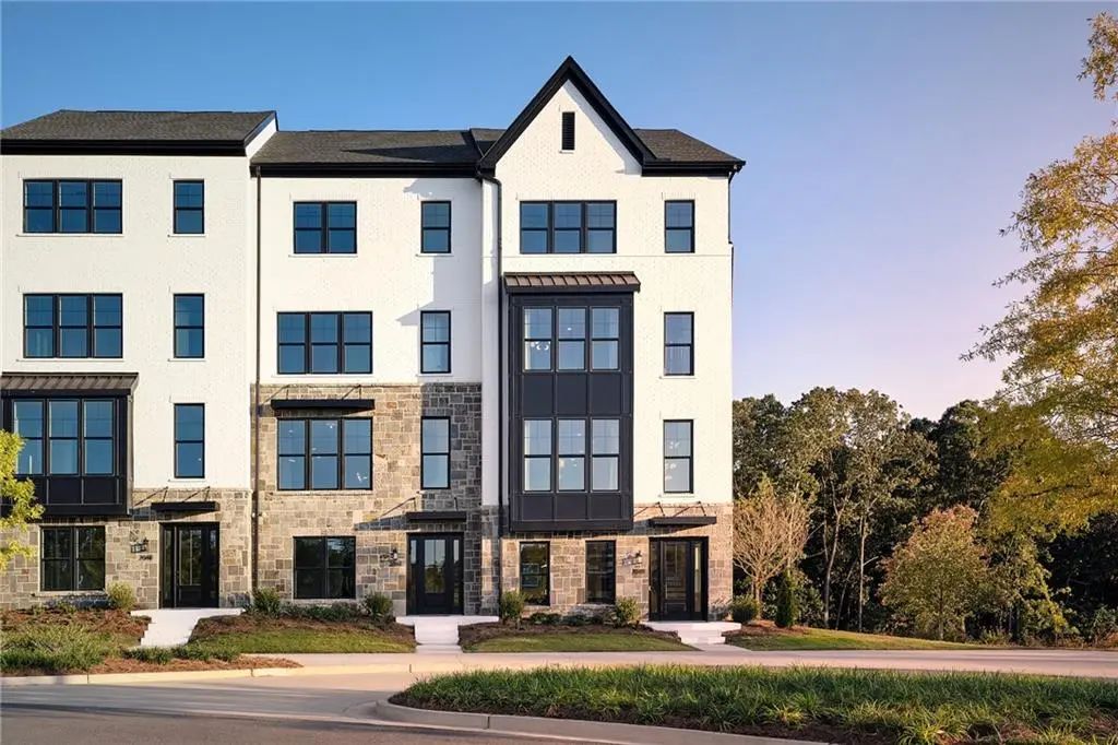2012 Sinclair Way, Alpharetta