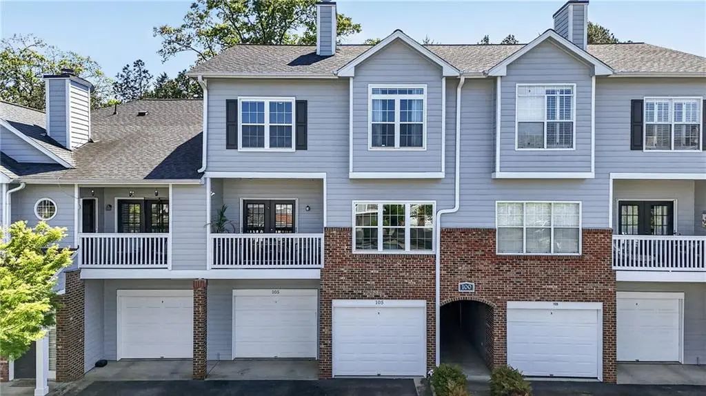 105 Vinings Forest Circle Se, Smyrna