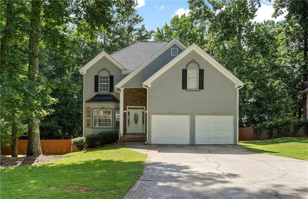 9569 Lakeview Court, Douglasville
