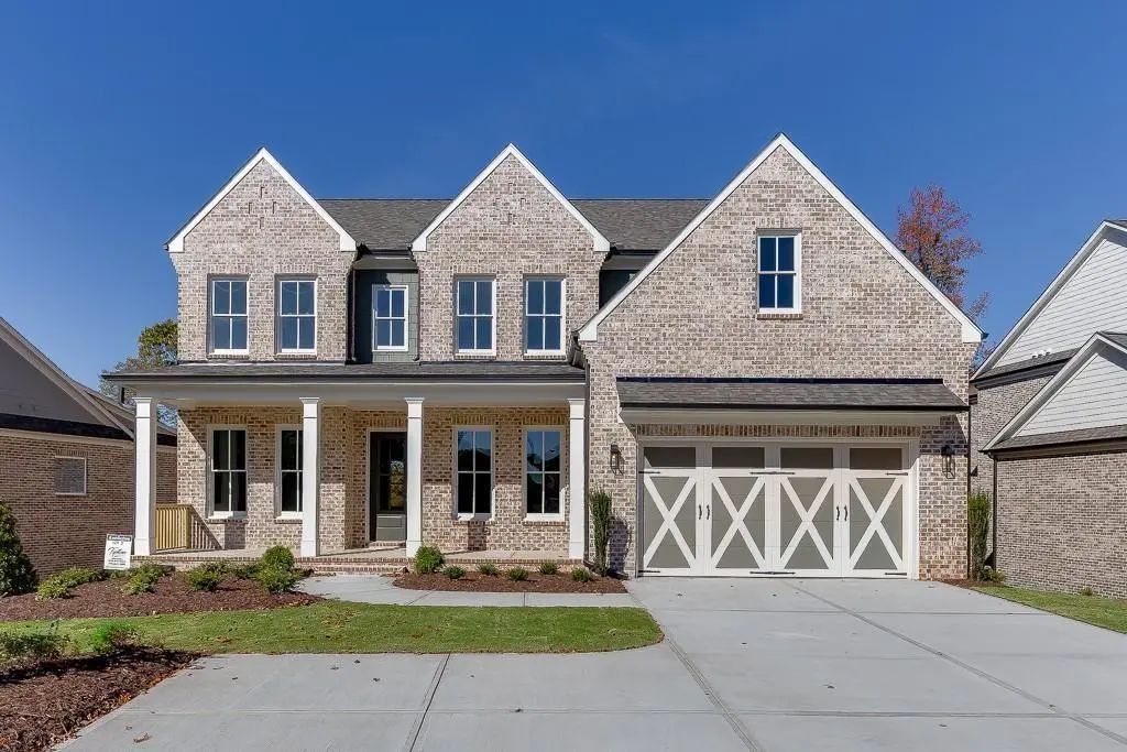 450 Thunder Road, Buford