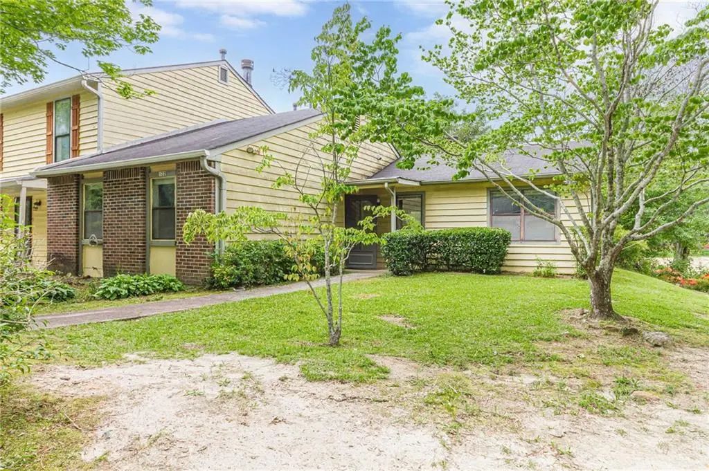 122 Sandalwood Circle, Lawrenceville