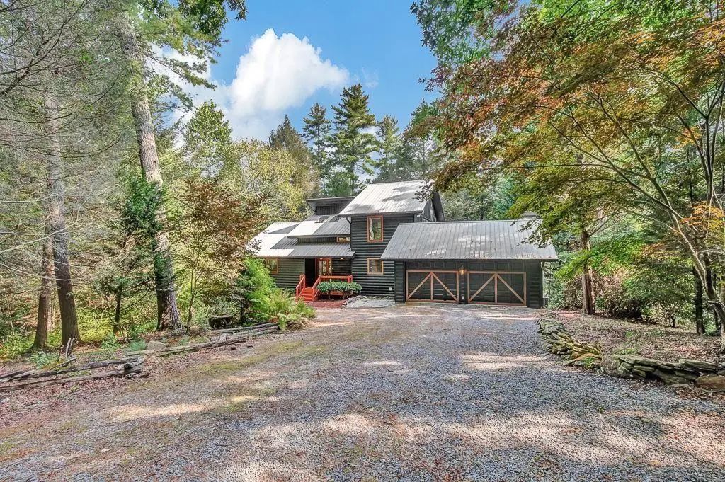 450 Flat Creek Circle, Blue Ridge