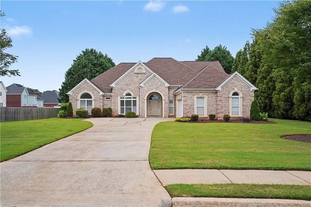 1086 Rowanshyre Circle, Mcdonough
