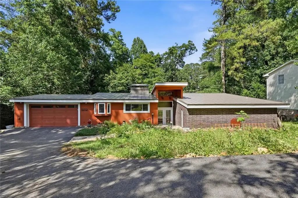 1989 N Ridgeway Ne, Atlanta