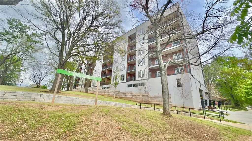 Unit 110 - 525 Parkway Drive, Atlanta