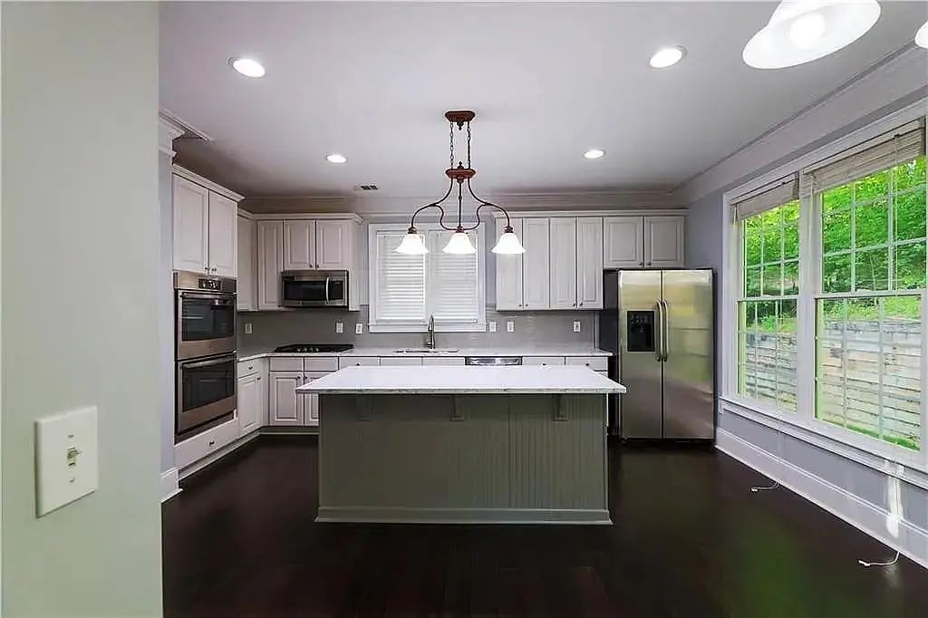 996 Pitts Road, Sandy Springs